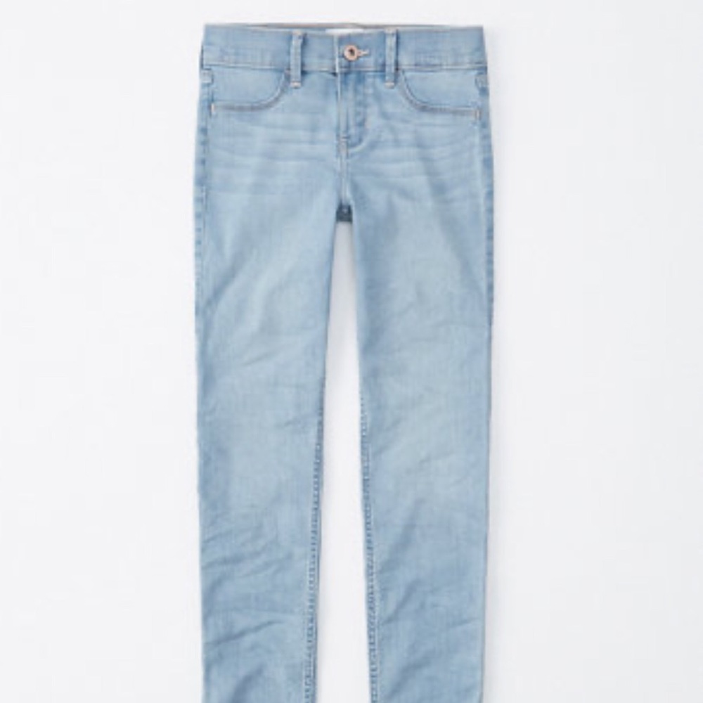 Abercrombie kids light wash jeans